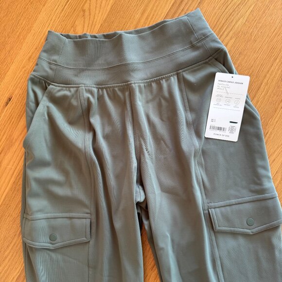 NWT Athleta Venice High Rise Cargo Jogger, Moss Green - Picture 3 of 6